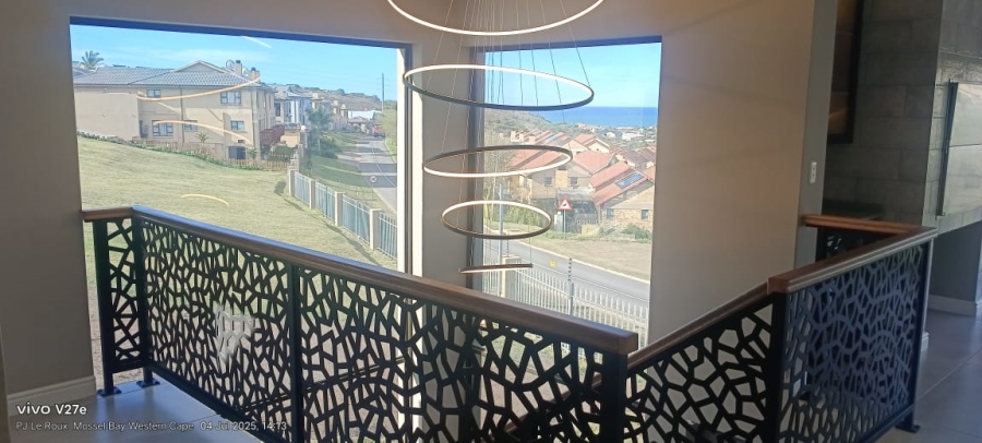 4 Bedroom Property for Sale in Seemeeu Park Western Cape